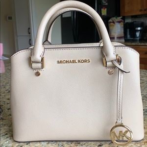 Michael Kors Small Bag/Purse Tan Crossbody/Handbag